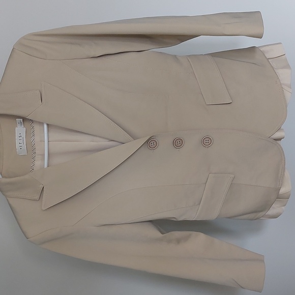 Iris Blazer - Picture 1 of 8